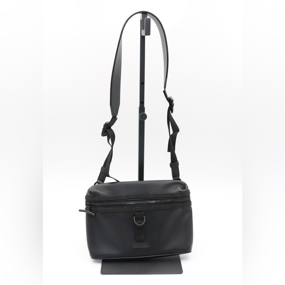 Louis Vuitton dark infinity leather crossbody bag - Picture 4 of 11